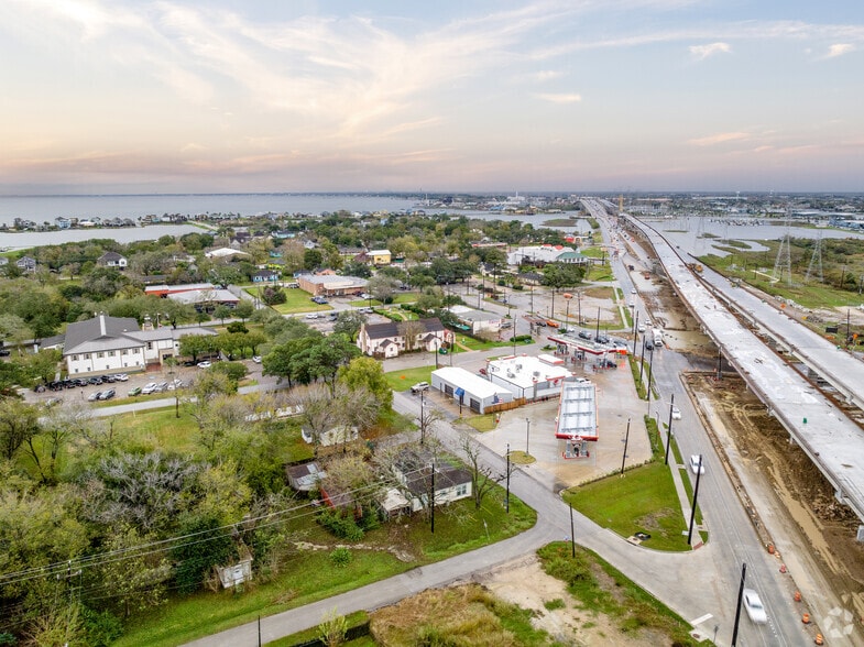 More Photos Of 1805 1st St, Seabrook Storefront For Lease