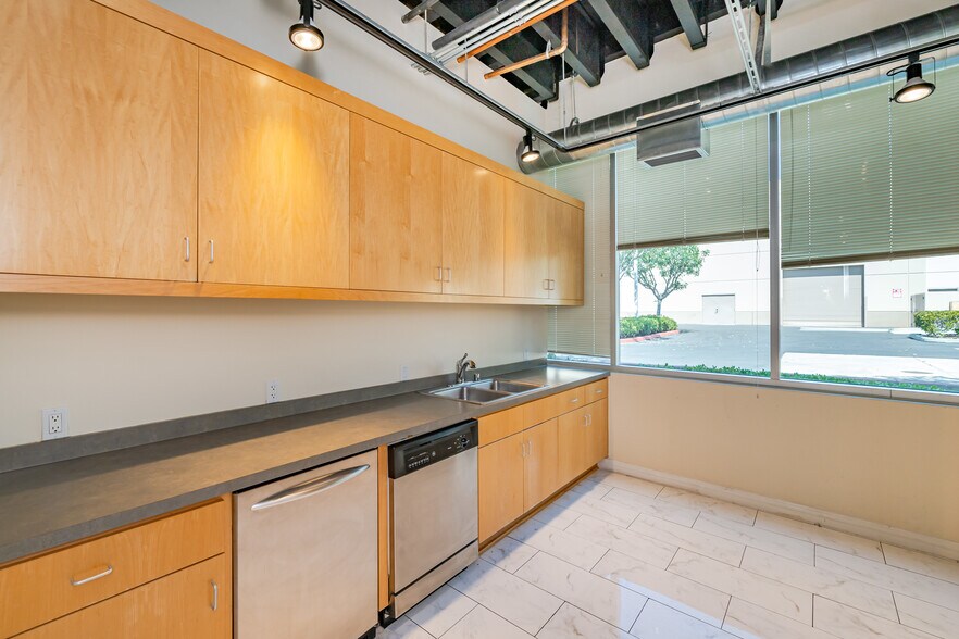 More Photos Of 8949 Irvine Center Dr, Irvine Office For Sale