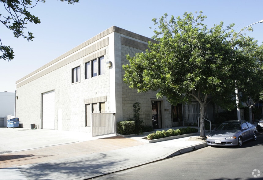 Primary Photo Of 11636 Goldring Rd, Arcadia Manufacturing For Lease