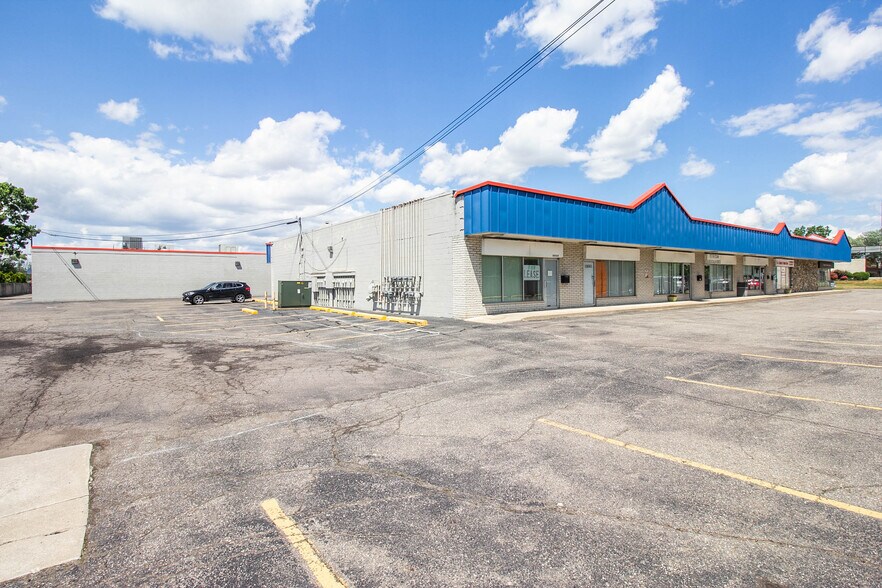 More Photos Of 30547-30701 Dequindre Rd, Madison Heights General Retail For Sale
