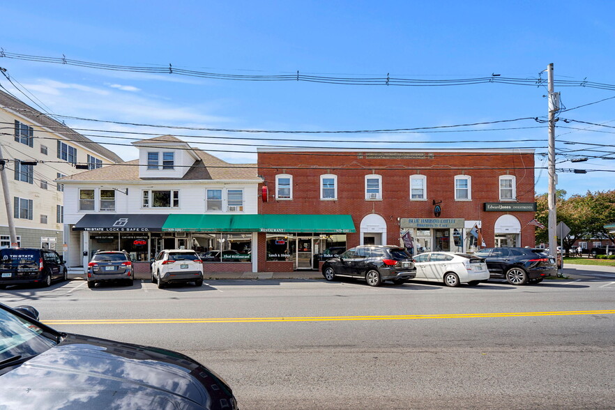 Primary Photo Of 436-438 Lafayette Rd, Hampton Storefront Retail Residential For Sale