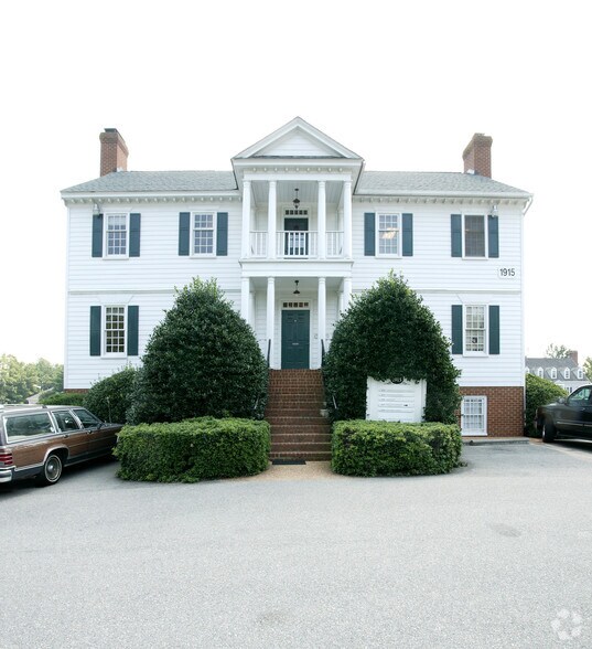 More Photos Of 1915 Huguenot Rd, Richmond Office For Lease