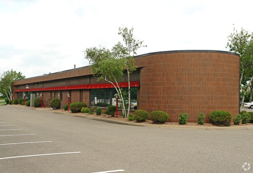 More Photos Of 14321 Nicollet Ct, Burnsville Office For Lease