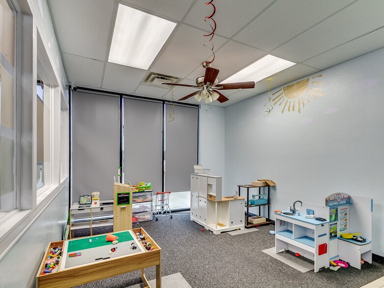 More Photos Of 17311 NE 23rd St, Choctaw Office For Sale