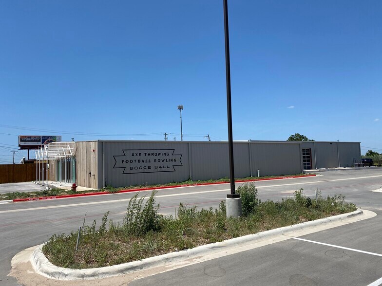 More Photos Of 443 Bastrop Hwy, Austin Flex For Lease