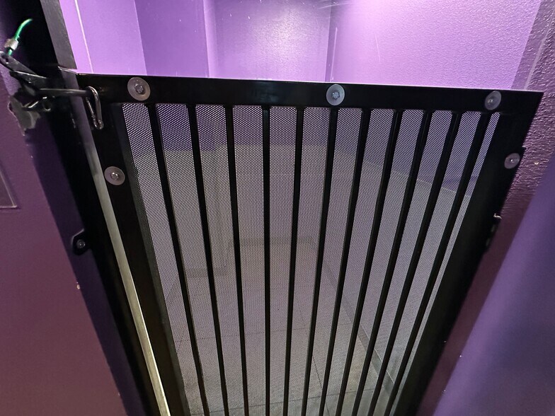 More Photos Of 6188 S Sandhill Rd, Las Vegas Veterinarian Kennel For Sale