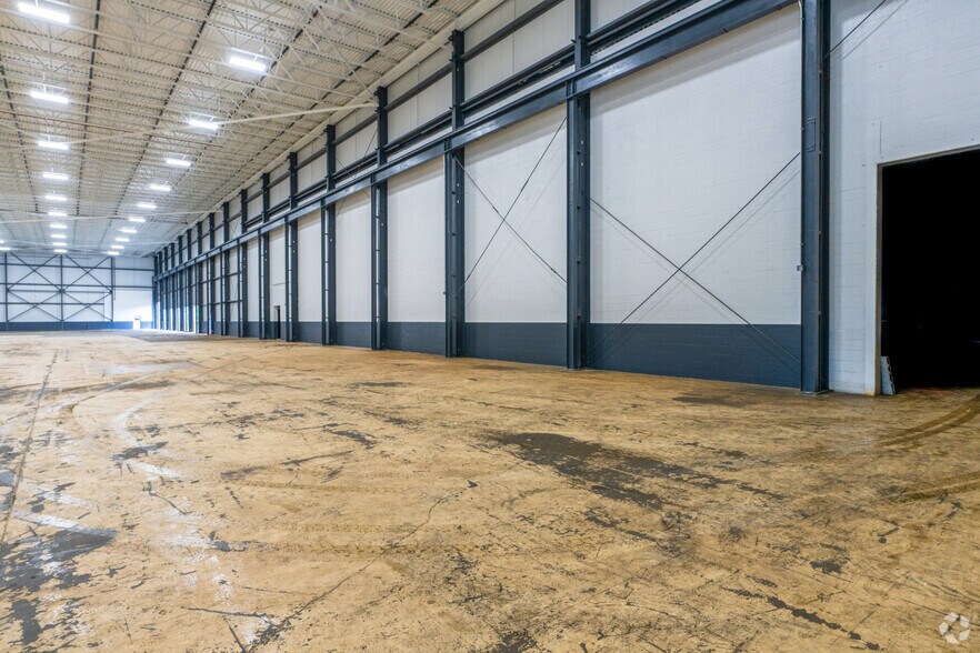 More Photos Of 1537 Grafton Rd, Millbury Warehouse For Lease