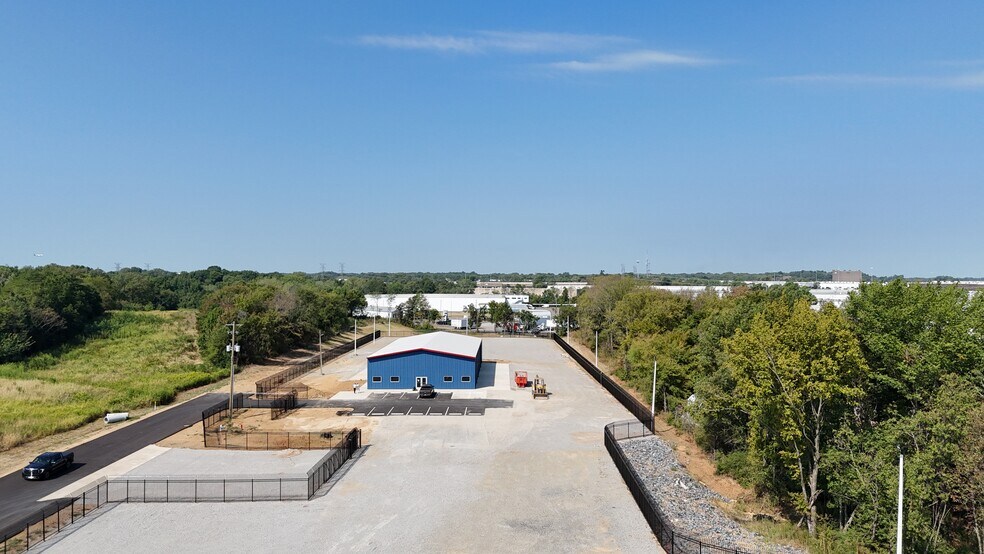 More Photos Of 4505 Malone Rd, Memphis Warehouse For Lease