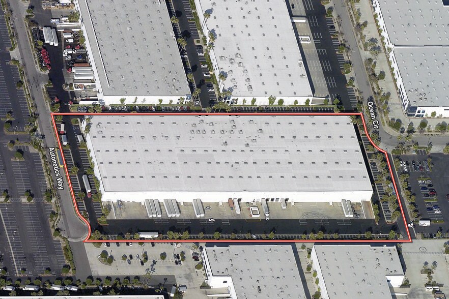 More Photos Of 1211 N Miller St, Anaheim Warehouse For Lease