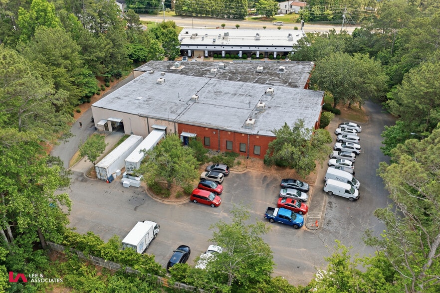 More Photos Of 5333 Bells Ferry Rd, Acworth Light Distribution For Sale