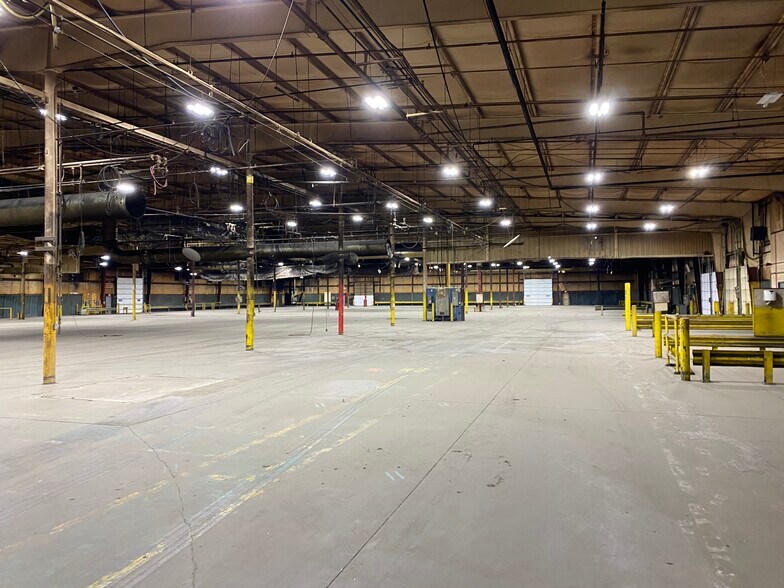 More Photos Of 13065 Anderson Rd, Granger Manufacturing For Lease