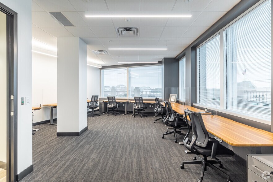 More Photos Of 2300 Wilson Blvd, Arlington Office For Lease