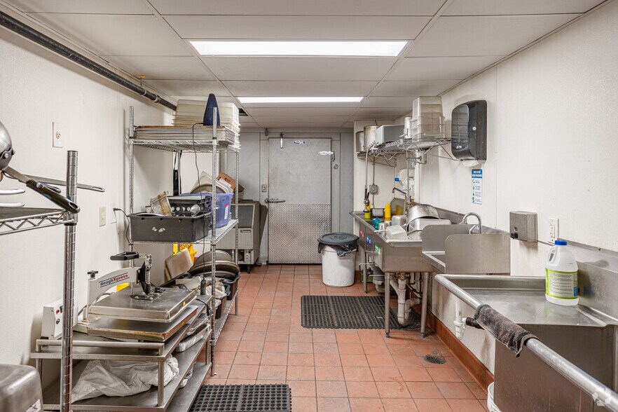 More Photos Of 1829 Riverside Ave, Minneapolis Storefront Retail Office For Sale