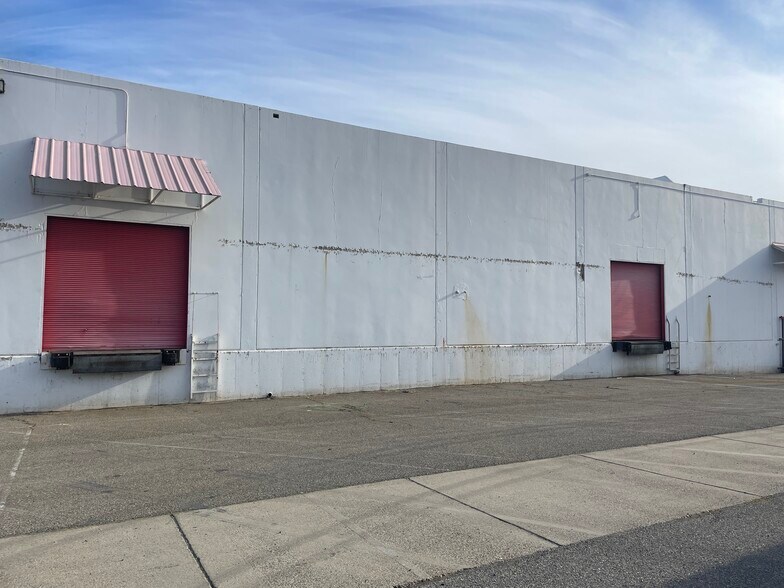 More Photos Of 7001 Eastside Rd, Anderson Warehouse For Lease
