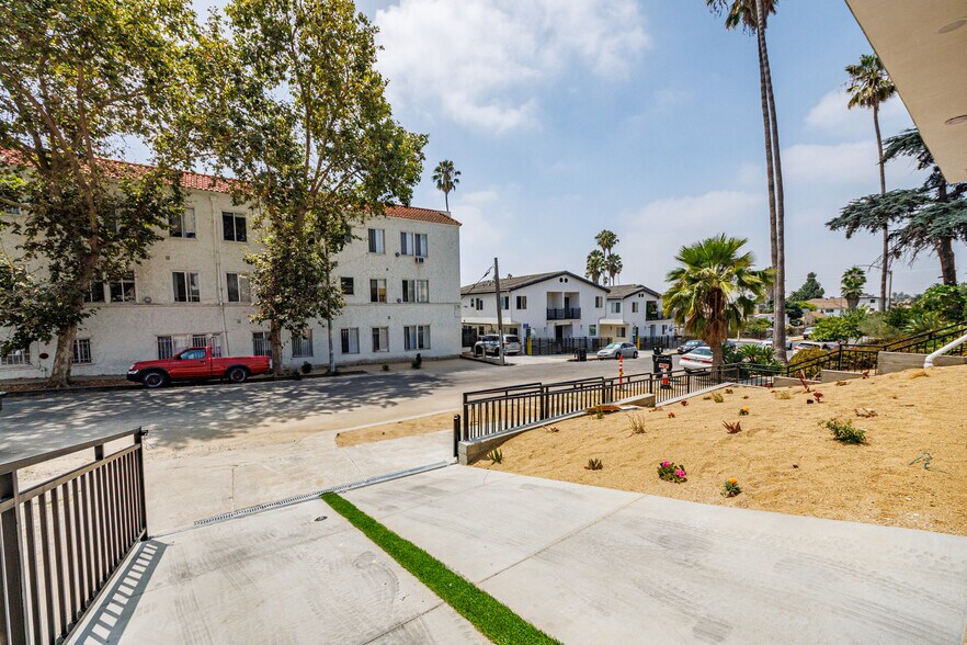 More Photos Of 4513 Rosewood Ave, Los Angeles Apartments For Sale