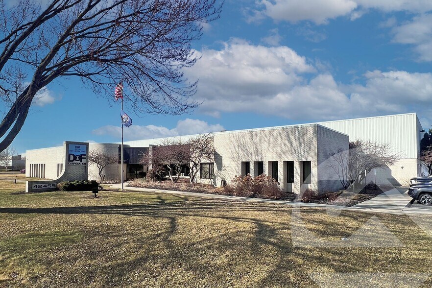 More Photos Of 42455 Merrill Rd, Sterling Heights Warehouse For Sale