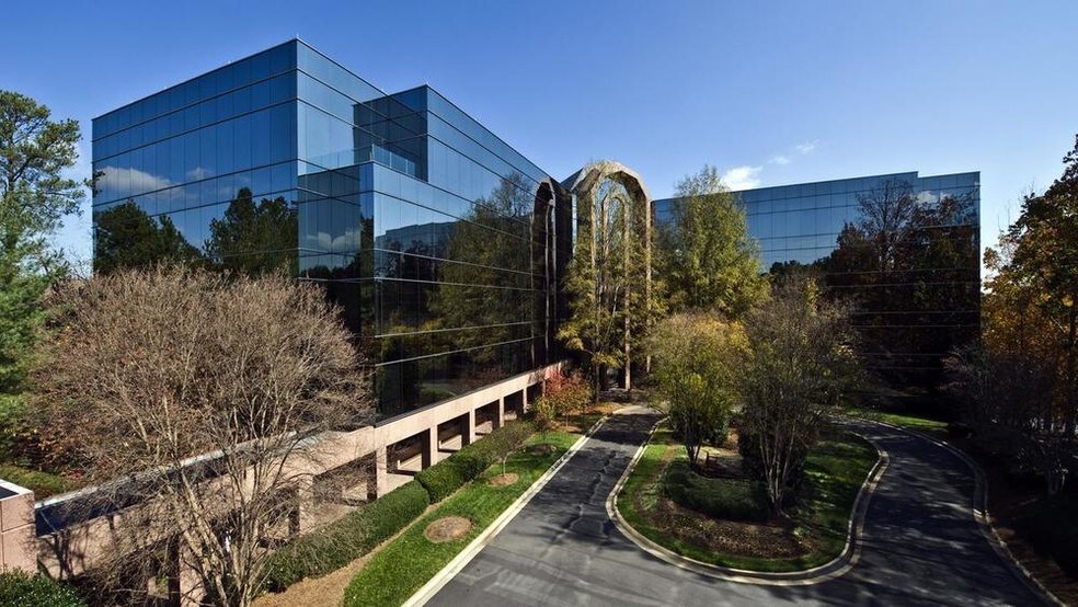 More Photos Of 200 Ashford Ctr N, Atlanta Office For Sale