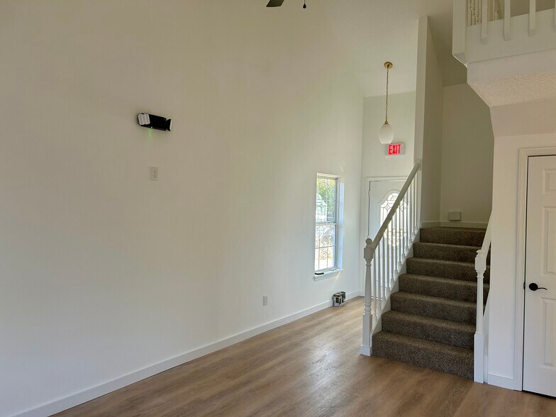 More Photos Of 1477 S 8th St, Fernandina Beach Office For Lease