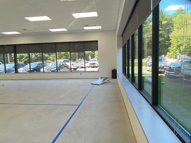 More Photos Of 760 Main St, Wilmington Light Manufacturing For Lease