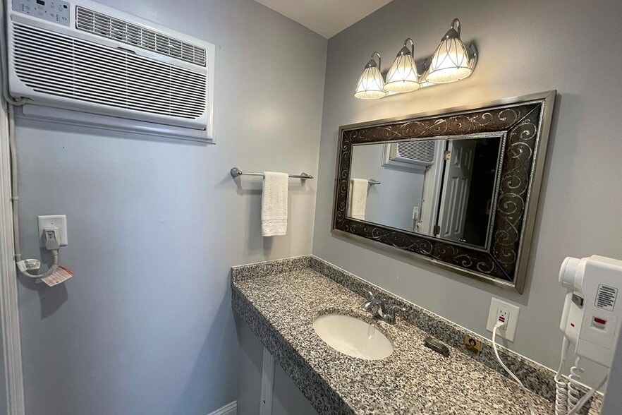More Photos Of 4906 Ocean Ave, Wildwood Hotel For Sale
