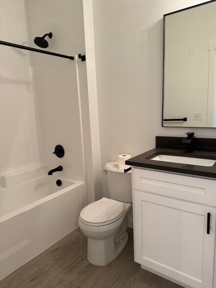 More Photos Of 3823-3841 SE 52nd Ave, Portland Apartments For Sale