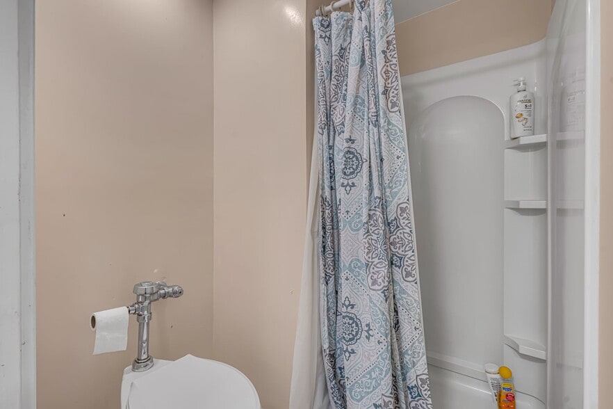 More Photos Of 1100 Lorena St, Los Angeles Religious Facility For Sale