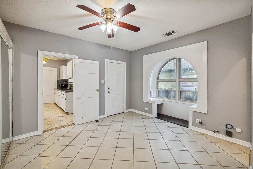 More Photos Of 937 Culebra Rd, San Antonio Office Residential For Sale