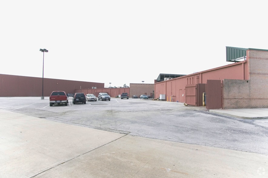 More Photos Of 502-880 Kingwood Dr, Humble Unknown For Lease