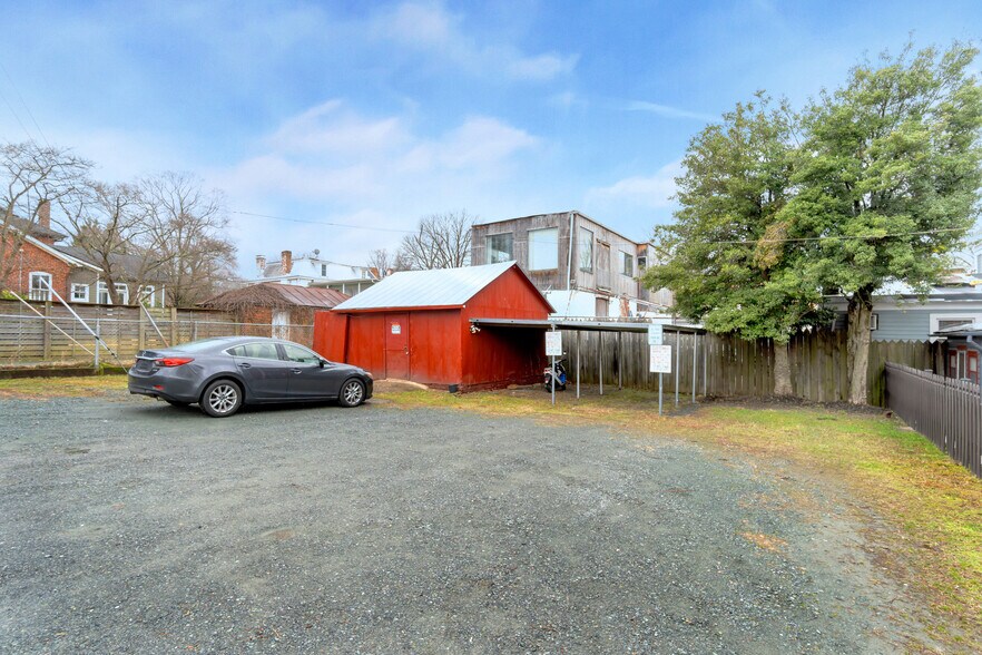 More Photos Of 834 Monticello Rd, Charlottesville Storefront Retail Residential For Sale