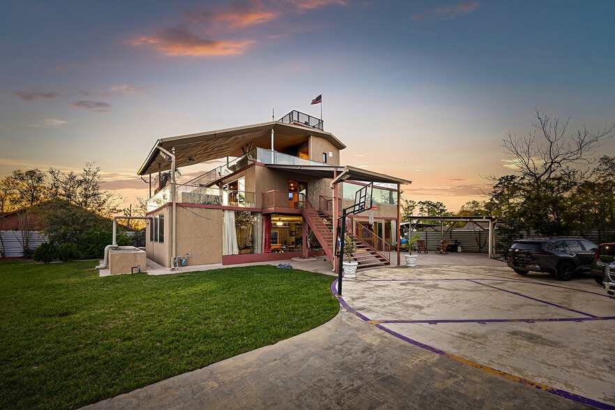 More Photos Of 4015 Luell St, Houston Specialty For Sale