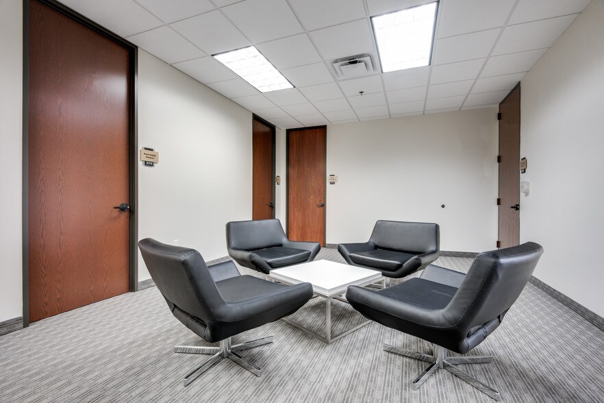 More Photos Of 4100 spring valley Rd, Dallas Loft Creative Space For Lease