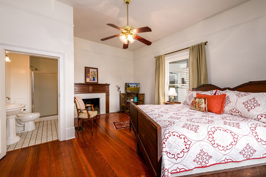 More Photos Of 1526 Highway 255 N, Sautee Nacoochee Hotel For Sale