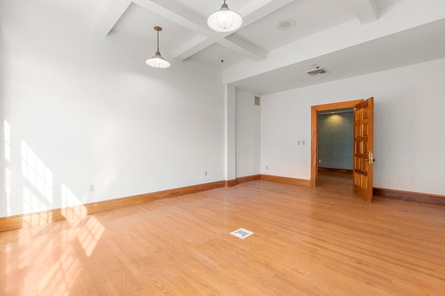 More Photos Of 495 Blake St, New Haven Office For Lease