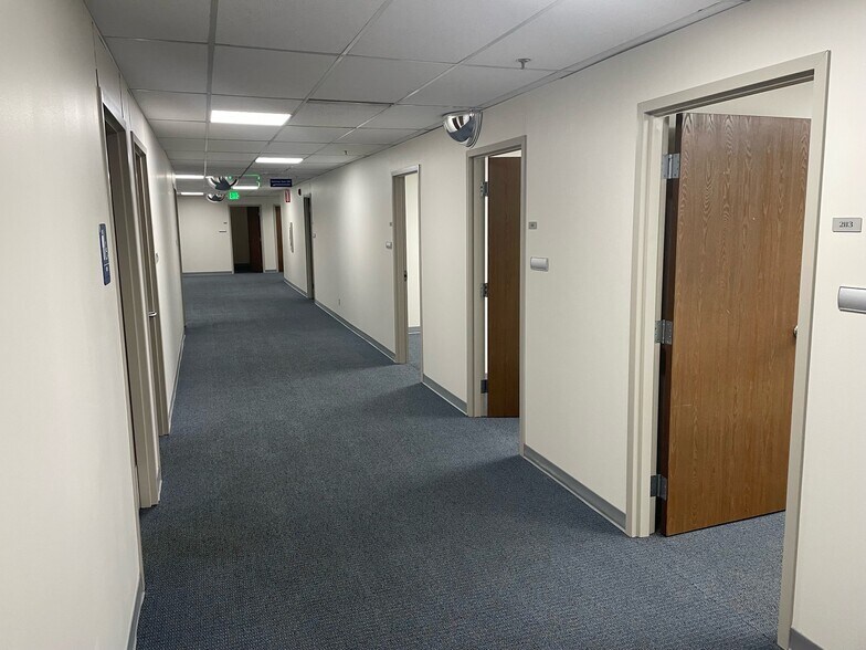 More Photos Of 3110 Port of Benton Blvd, Richland Office For Lease