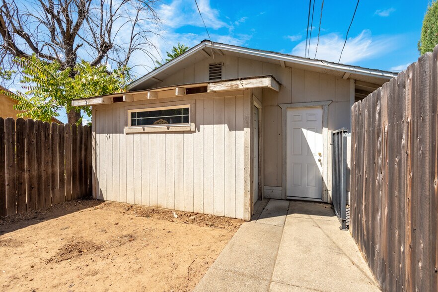 More Photos Of 2616 W Hillside Dr, Anderson Apartments For Sale