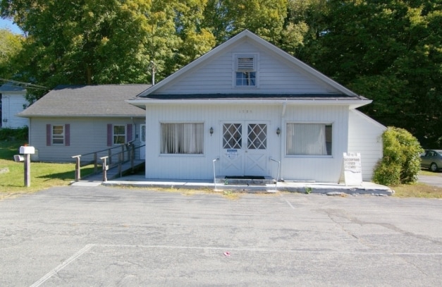 Primary Photo Of 1595 Hartford New London Tpke, Oakdale Freestanding For Sale
