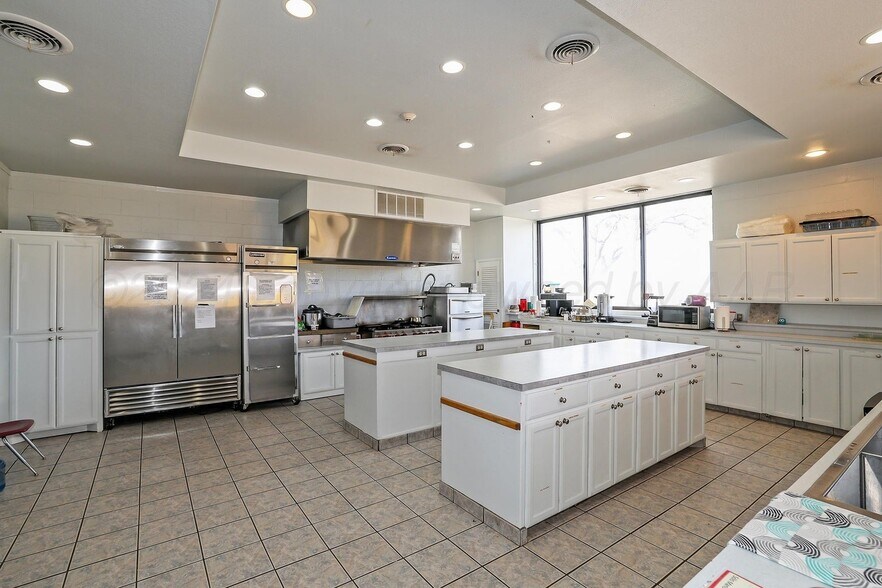 More Photos Of 4714 NW 4th Ave, Amarillo Religious Facility For Sale