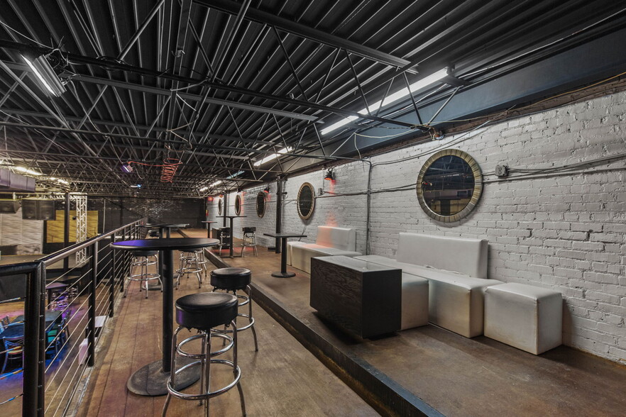 More Photos Of 110 E South St, Jackson Bar For Sale