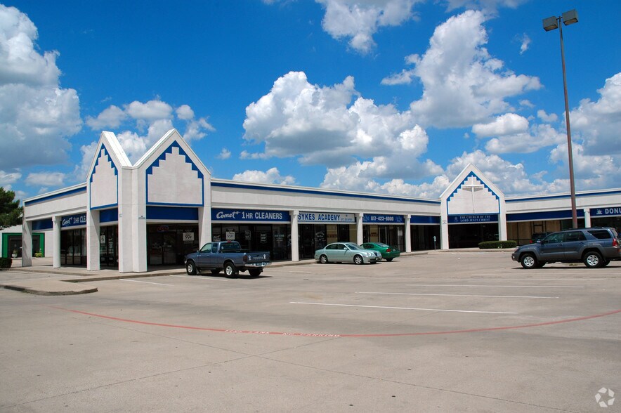 More Photos Of 7455 S Hulen St, Fort Worth Unknown For Lease