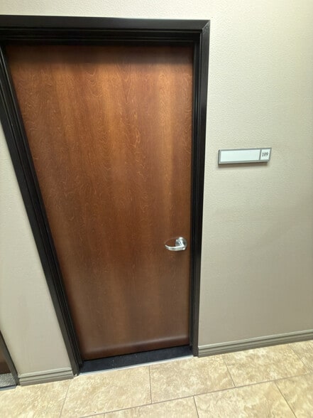 More Photos Of 6628 Sky Pointe Dr, Las Vegas Office For Lease