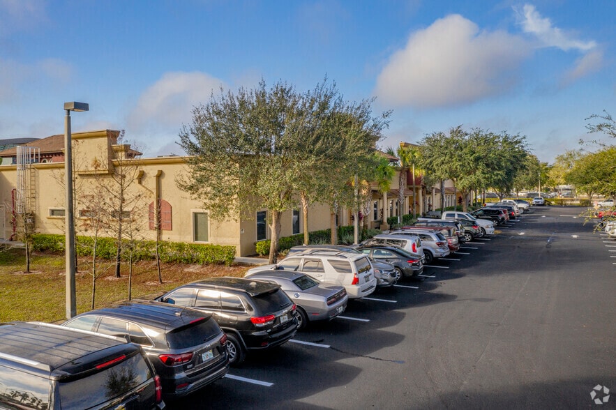 More Photos Of 3400 Lee Blvd, Lehigh Acres Medical For Lease