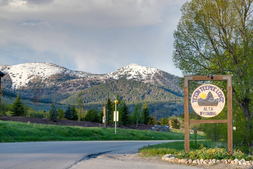 More Photos Of 440 W Alta Ski Hill Rd, Alta Hotel For Sale