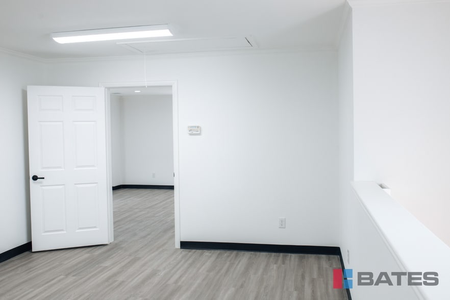 More Photos Of 5141 Boyd Blvd, Rowlett Distribution For Sale