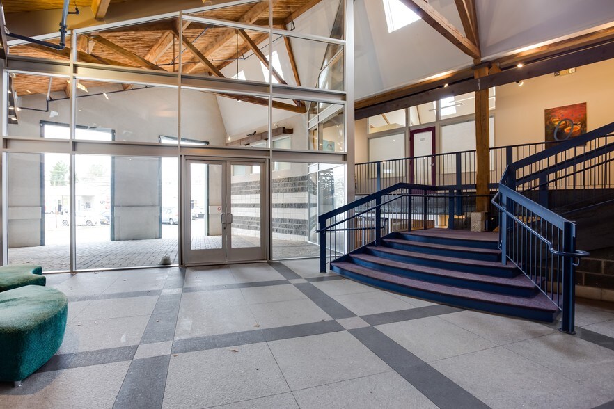 More Photos Of 725 Jackson St, Fredericksburg Office For Lease