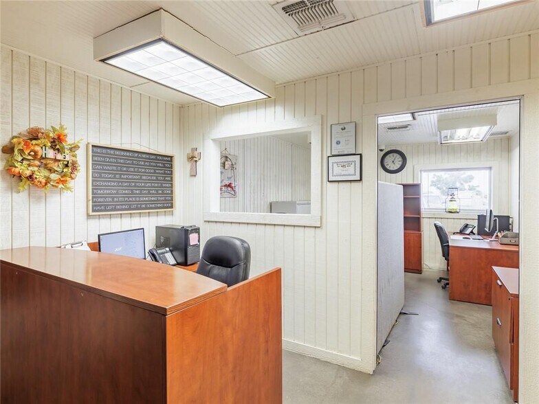 More Photos Of 744 FM 609, La Grange Service For Lease