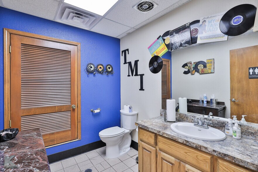 More Photos Of 2180 Maple St, Abilene Specialty For Sale