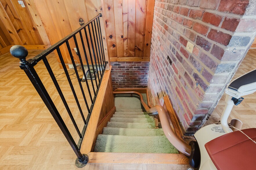 More Photos Of 3025 Breckenwood Dr, Lexington Multifamily For Sale