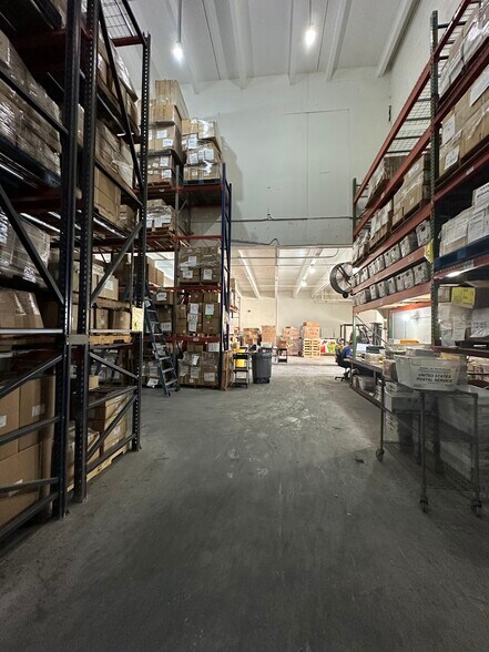 More Photos Of 10200 NW 25th St, Doral Light Distribution For Sale