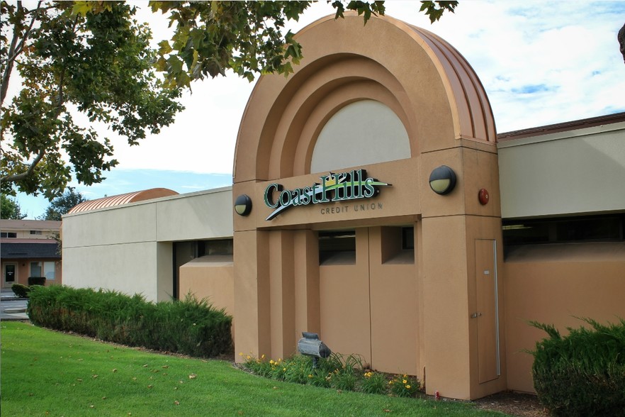 Primary Photo Of 8920 Pueblo Ave, Atascadero Storefront Retail Office For Lease