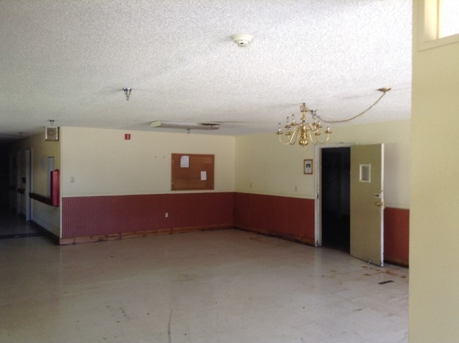 More Photos Of 401 W Moss St, Eastland Assisted Living For Sale